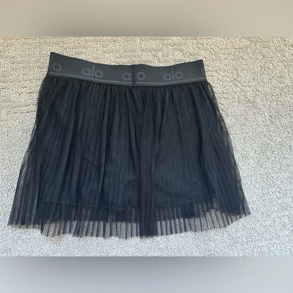 ALO Yoga Black Pleated Mesh Skirt